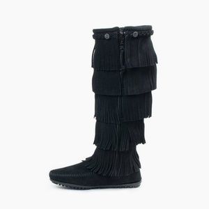 New Minnetonka 5 layer fringe boots